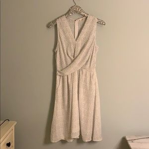 Polka dot dress with pockets